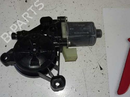 Used Right front window motor AUDI A3 Sportback (8VA, 8VF) 1.6 TDI (110 hp) 12639708