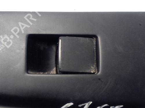 Interrupteur de vitre arrière droite TOYOTA HILUX VIII Pickup (_N1_) 2.4 D (GUN112_, GUN122_, GUN135_, GUN120_, GUN135R,... | BP30747971I28