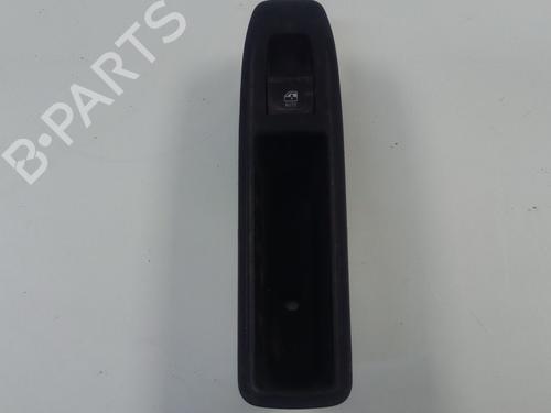Used Right rear window switch RENAULT CAPTUR II (HF_) [2020-2025]  30373290
