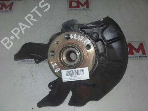 Used Left front steering knuckle VW BORA I (1J2) [1998-2013]  12651355