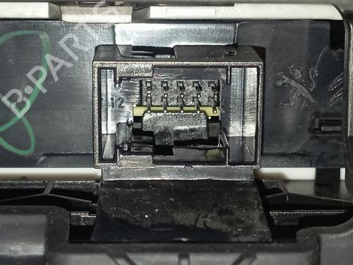 Switch PEUGEOT 2008 II (UD_, US_, UY_, UJ_, UR_, UC_)  | BP29401460I30 