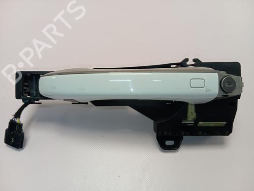 front-left-exterior-door-handle-renault-megane-iv-hatchback-b9amn_-2015-39559850 main image