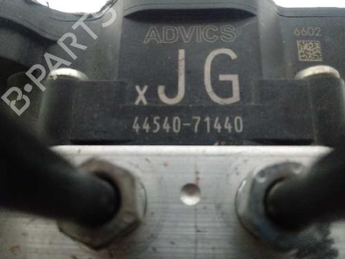 Used ABS pump TOYOTA HILUX VII Pickup (_N1_, _N2_, _N3_) [2004-2016]  12937383