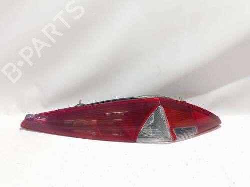 Used Right taillight Right taillight FIAT PUNTO (188_) 1.2 60 (188.030, .050, .130, .150, .230, .250) (60 hp) 35728598 35728598