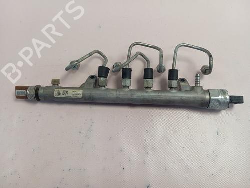 Rampa inyectora SEAT IBIZA IV ST (6J8, 6P8) 1.6 TDI (105 hp) 30624439