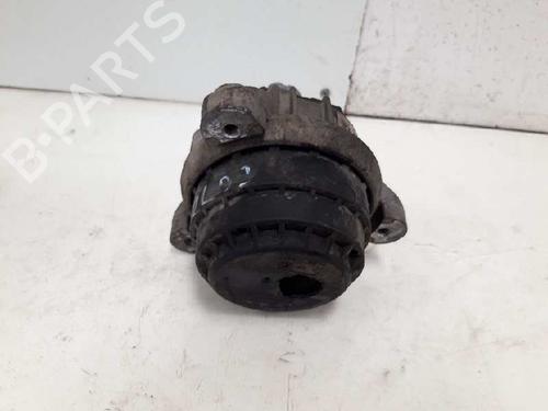 Used Engine mount BMW 5 (F10) 520 d (184 hp) 18466918