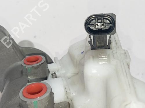 Brake master cylinder LYNK & CO 01 PHEV | BP36017608M77 - Image 4
