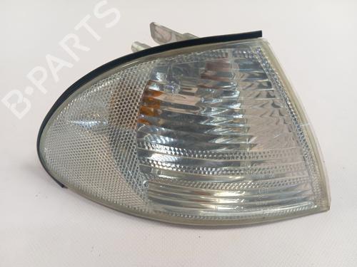 Blinklys fortil venstre Blinklys fortil venstre BMW 3 (E46) 320 d (136 hp) 37425432 37425432
