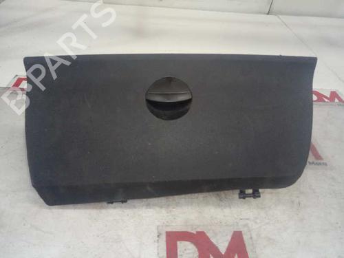 Used Glove box NISSAN MICRA II (K11) 1.0 i 16V (K11) (54 hp) 30370852