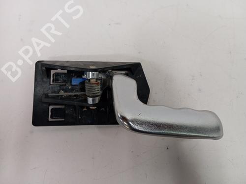 Used Front right interior door handle CADILLAC ESCALADE [1998-2006]  29374644