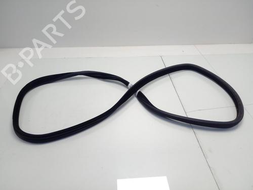 Used Rubber door seal LAND ROVER RANGE ROVER EVOQUE (L538) [2011-2019]  14133897