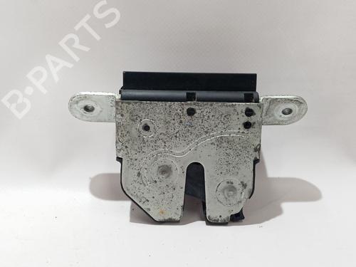 Używane Zamek klapy tylnej / bagażnika Zamek klapy tylnej / bagażnika OPEL CORSA D (S07) 1.2 (L08, L68) (86 hp) 37419713 37419713