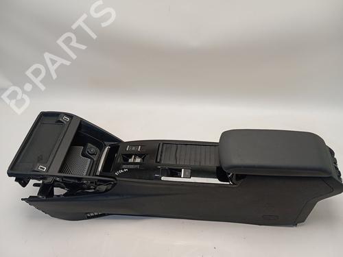 Used Armrest / Center console CITROËN C4 III (BA_, BB_, BC_) [2020-2025]  28502867