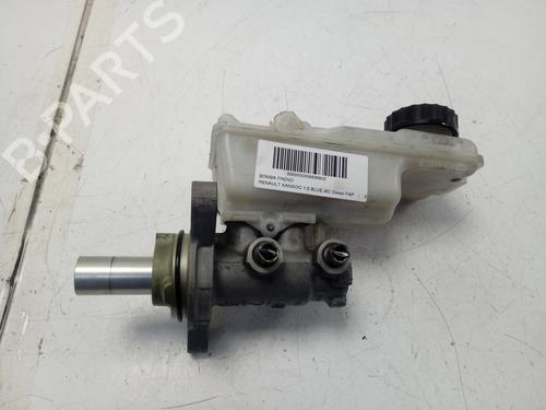Used Brake master cylinder RENAULT KANGOO / GRAND KANGOO II (KW0/1_) [2008-2025]  17169409