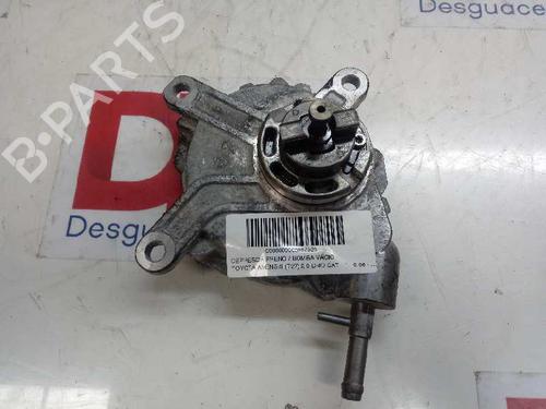 Used Vacuum pump TOYOTA AVENSIS Saloon (_T27_) 2.0 D-4D (ADT270_, ADT270R) (126 hp) 17728283