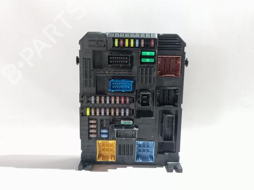 Used Fuse box Fuse box 37152454 37152454