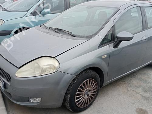 Brugte FIAT GRANDE PUNTO (199_) 1.4 (199AXB11, 199AXB1A, 199BXB1A, 199AXL1A) (77 hp) 4454421