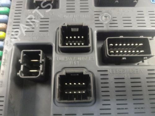 Fuse box PEUGEOT 308 I (4A_, 4C_)  | BP17702789E1 