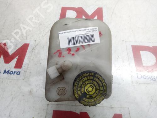 Used Brake master cylinder Brake master cylinder PEUGEOT 306 (7B, N3, N5) [1993-2003] 12841957 12841957