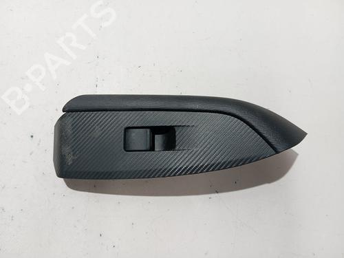Used Right rear window switch MAZDA CX-3 (DK) [2015-2025]  30571373