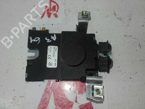 Used Antenna/Base AUDI A3 (8P1) 1.9 TDI (105 hp) 17006377
