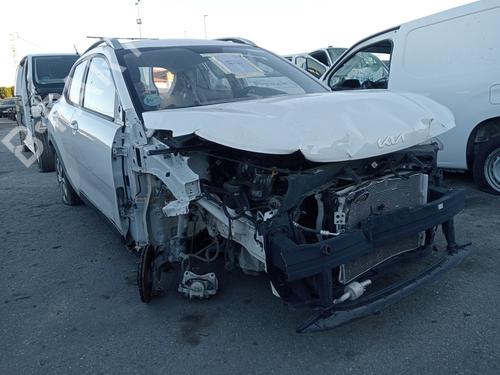 Used Parts KIA STONIC (YB) 4648565