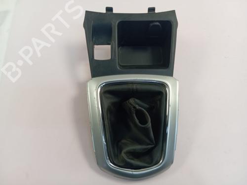 other-nissan-qashqai-ii-suv-j11-j11_-15-dci-caja-2-2013-14127480 main image