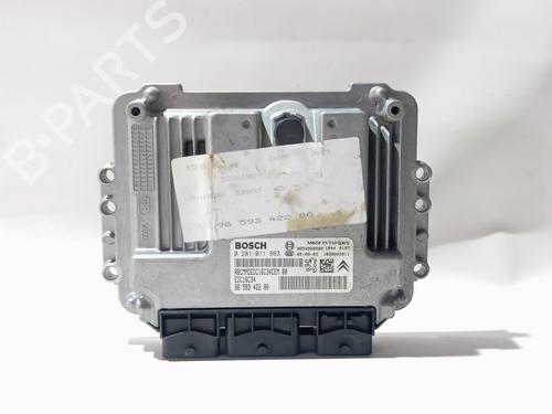 Used Engine control unit (ECU) Engine control unit (ECU) 38985537 38985537