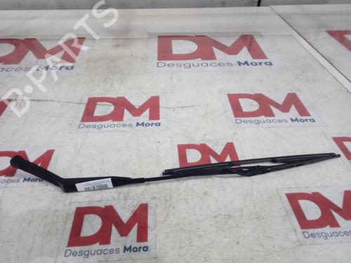 Used Front windshield wiper arm OPEL VECTRA A (J89) [1988-1995]  30372565