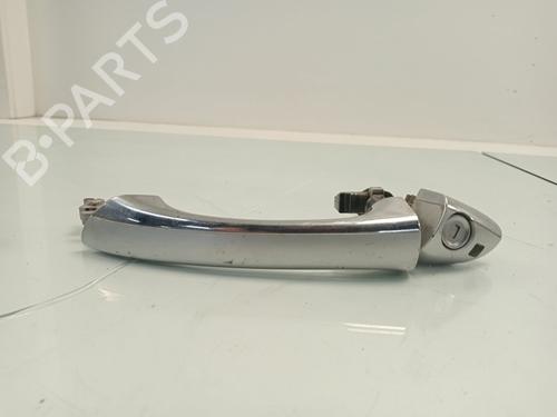 Used Front left exterior door handle MERCEDES-BENZ C-CLASS (W203) C 200 Kompressor (203.045) (163 hp) 16133828