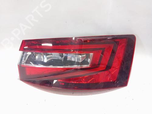 Piloto trasero derecho SKODA SUPERB III (3V3) 2.0 TDI (150 hp) 30699935