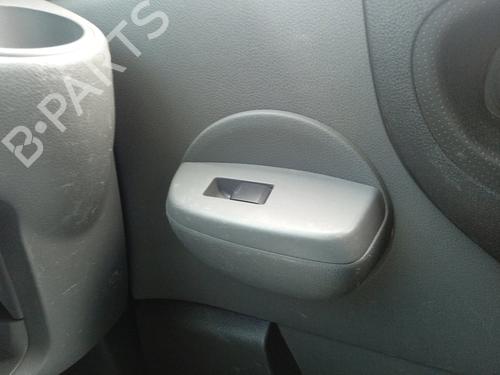 Used Right front window switch NISSAN NV200 Van [2010-2025]  12842111