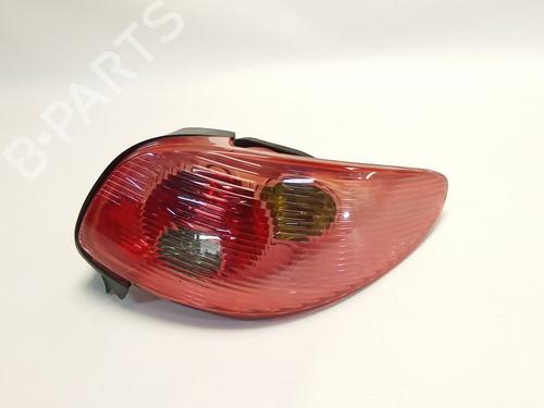 Used Right taillight PEUGEOT 206 CC (2D) 1.6 16V (2DNFUF, 2DNFUR) (109 hp) 26602955