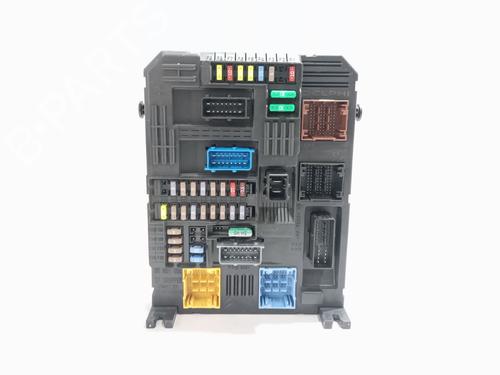 Used Fuse box Fuse box 37197541 37197541