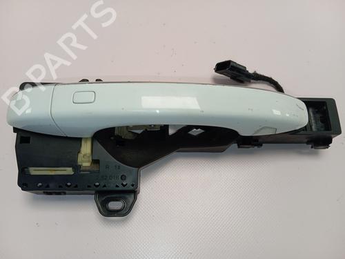 front-right-exterior-door-handle-renault-megane-iv-hatchback-b9amn_-2015-39559849 main image