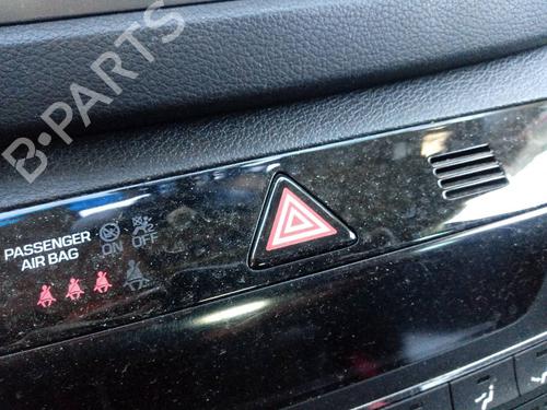 Used Warning switch HYUNDAI TUCSON (TL, TLE) 1.7 CRDi (116 hp) 12842417