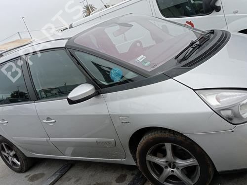 Right headlight RENAULT ESPACE IV (JK0/1_) | BP13027038C29