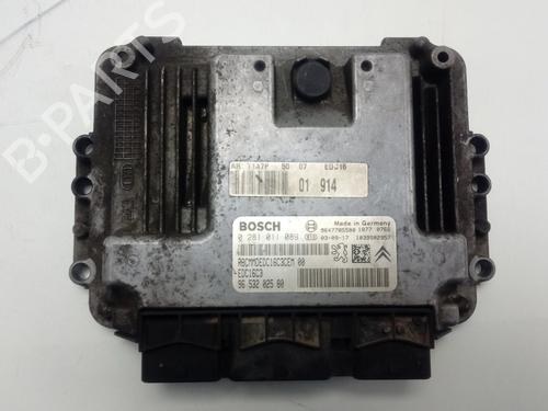 Used Engine control unit (ECU) PEUGEOT 206 Hatchback (2A/C) 1.4 HDi eco 70 (68 hp) 15889350