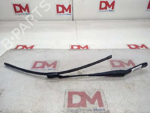 Used Front windshield wiper arm FORD FIESTA VI (CB1, CCN) 1.4 (97 hp) 30370800