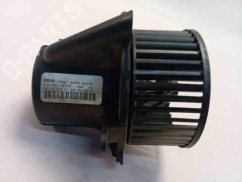 Used Heater blower motor PEUGEOT 307 CC (3B) [2003-2009]  29011546