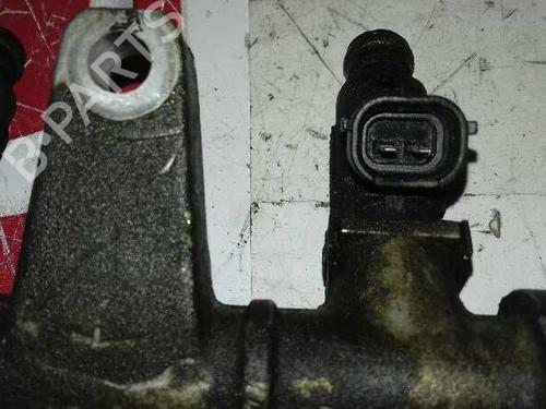 Used Injection rail HYUNDAI ELANTRA III (XD) 1.6 (107 hp) 12640050