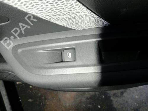 Used Right rear window switch CITROËN C4 III (BA_, BB_, BC_) [2020-2025]  16886489