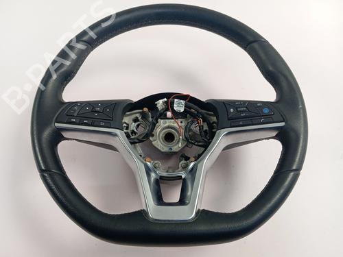 steering-wheel-nissan-juke-f16_-2019-36296748 main image