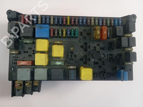 Used Fuse box Fuse box 37460186 37460186