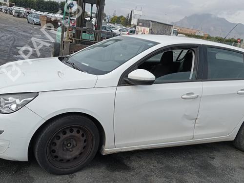 Fuse box PEUGEOT 308 II (LB_, LP_, LW_, LH_, L3_)  | BP26334154E1 