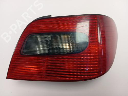 Used Right taillight Right taillight CITROËN XSARA (N1) 1.9 TD (90 hp) 40543892 40543892