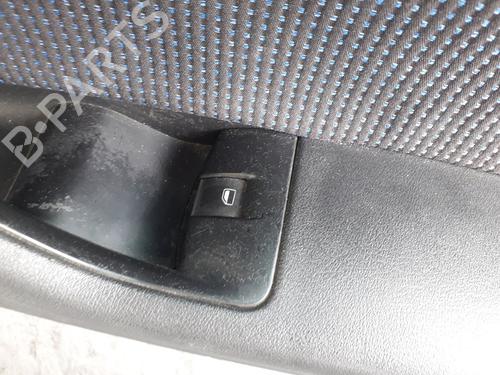 Høyre Foran elrute bryter AUDI A3 (8P1) 2.0 TDI 16V (140 hp) 30372845