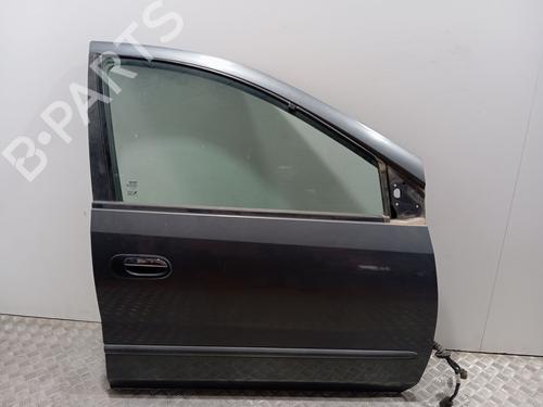 Used Right front door NISSAN ALMERA TINO (V10) 2.2 dCi (115 hp) 26334294