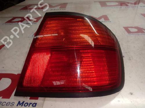 Used Right taillight NISSAN PRIMERA Hatchback (P11) [1996-2002]  12840158