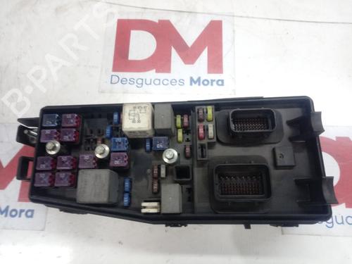 Used Fuse box KIA CARNIVAL II (GQ) 2.9 CRDi (144 hp) 12675196